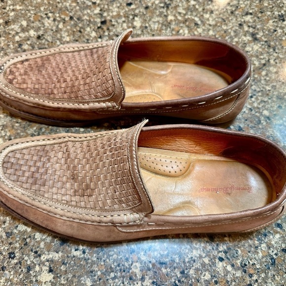 TOMMY BAHAMA, BROOKS BAY, MENS, LEATHER WEAVE LOAFER IN CARAMEL BROWN. SIZE 12M - Picture 2 of 9